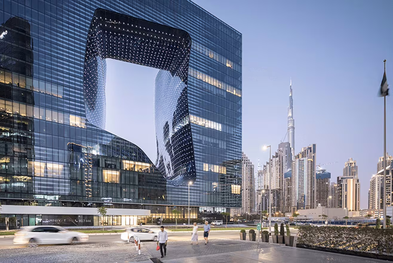 Come Learn Forex Dubai trading floor at The Opus